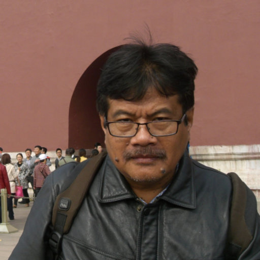 Foto Prof. Dr. Sugilar